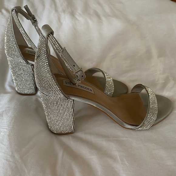Gorgeous rhinestone heels by Steve Madden. Size 10 - Picture 1 of 8